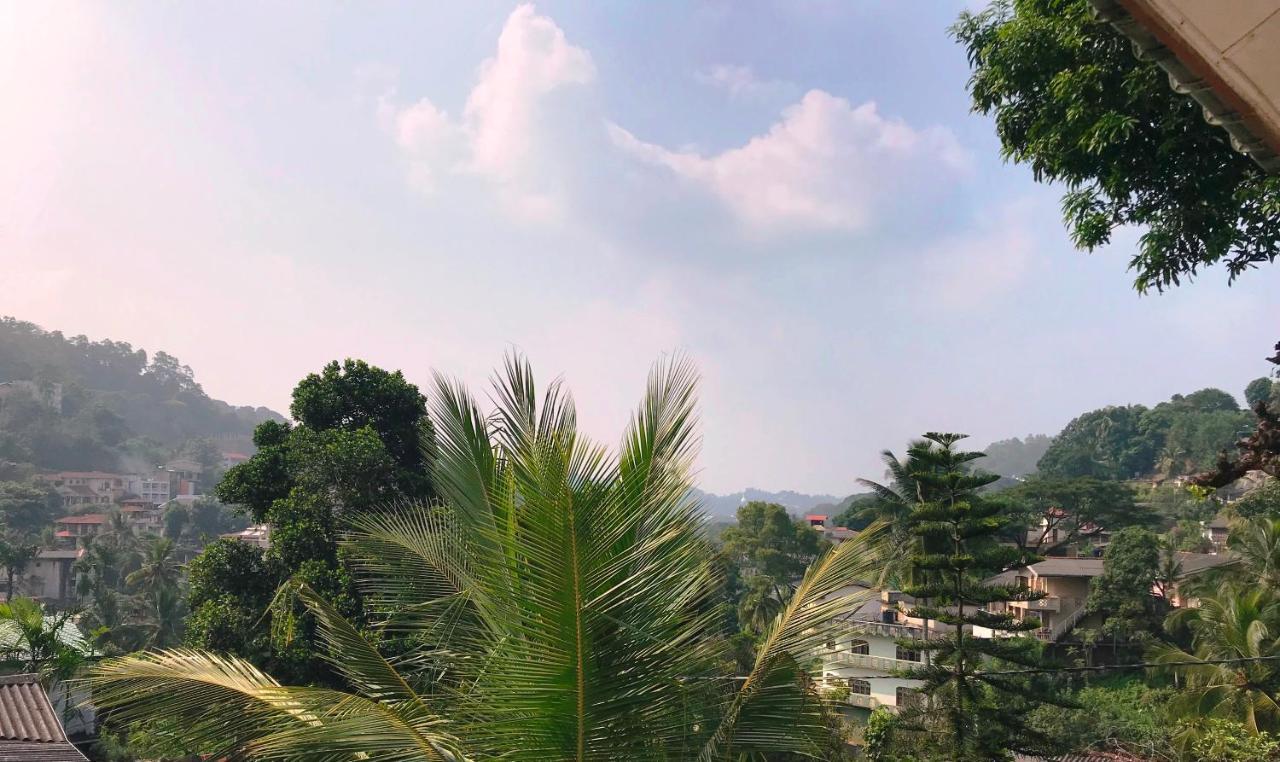 Cloud Inn Kandy Homestay Exteriör bild